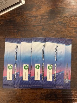 Cartas Pokémon celebrations 25 y 4 sobres sellados