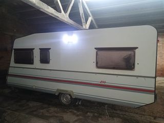 Caravana Master 490