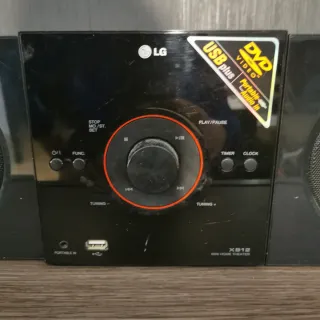 Mini cadena LG música y DVD