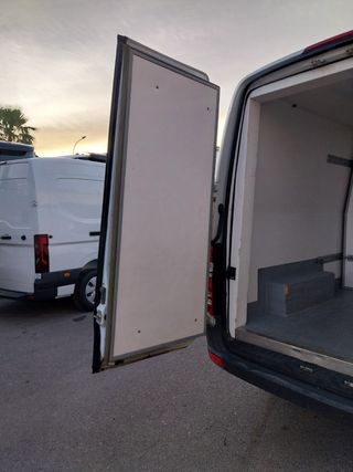 Mercedes-Benz Sprinter 2011