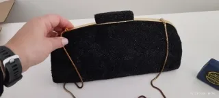 Borsetta nera con coralli