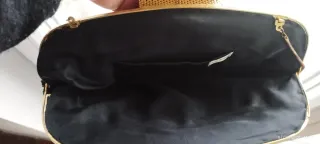 Borsetta nera con coralli