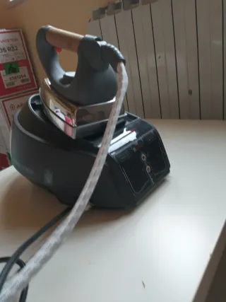 Ferro da stiro a vapore Polti Vaporella