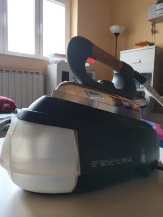 Ferro da stiro a vapore Polti Vaporella
