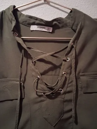 Blusa larga Mango verde militar