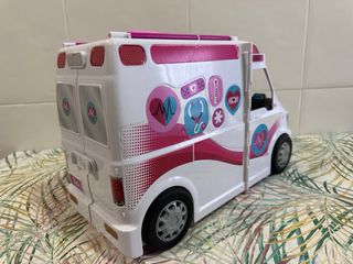 Ambulanza Barbie