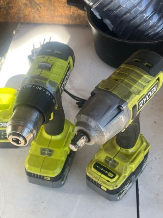 Taladro Ryobi 18V con cargador y batería