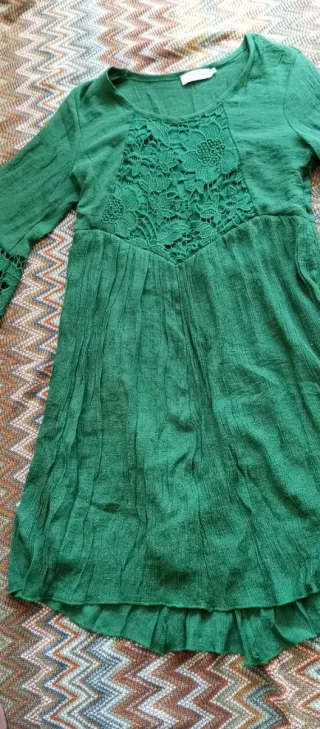 Vestido verde con encaje