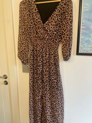 Vestido midi estampado animal print