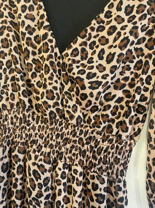 Vestido midi estampado animal print