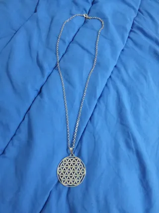 Collar con colgante Flor de la Vida