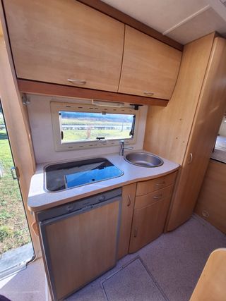 Autocaravana Capuchina Ford Transit 2000 125Cv