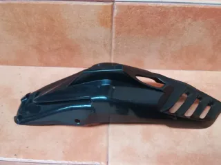 Guardabarros corto moto negro