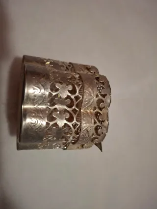 Joyero exclusivo plateado con rosa tallada