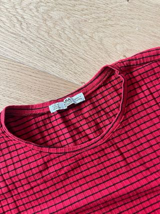 Top de rayas rojo