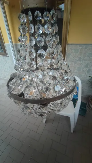 Lampadario stile impero cristalli