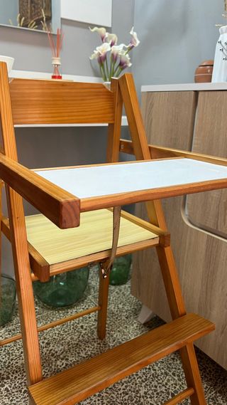 Trona de bebé estilo Montessori