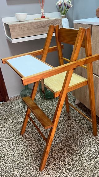 Trona de bebé estilo Montessori