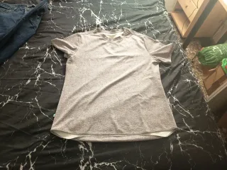 Dos camisetas Sepila morada Talla M