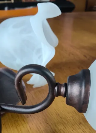 Applique ferro battuto e vetro bianco di Murano