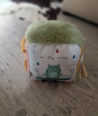 Cubo peluche actividades bebé.