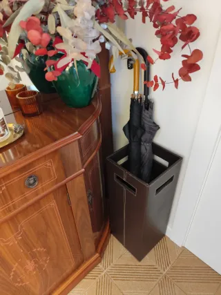 Guarda mantas / revistero de piel