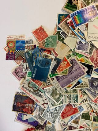 Lote 1000 sellos del mundo diferentes