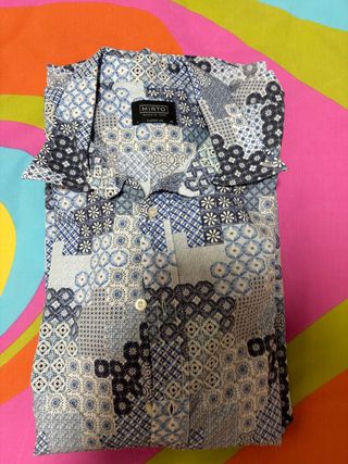 Camisa Mirto Estampada Azul y Blanca
