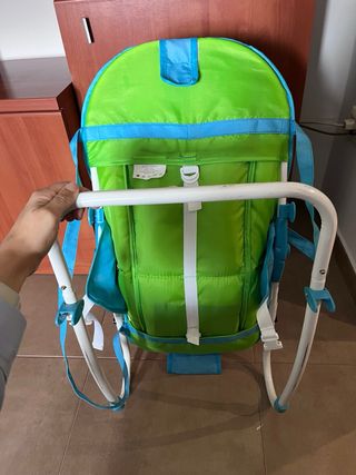 Hamaca bebé azul y verde con arco de juegos