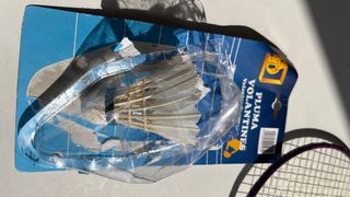 Raqueta y volante de bádminton