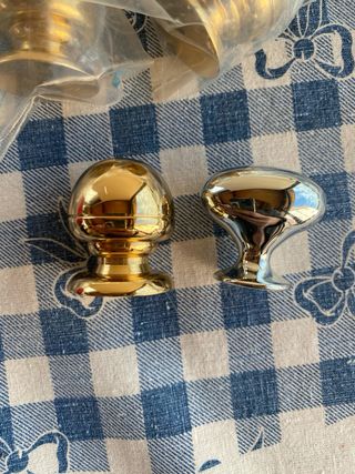 11 Pomos Dorados 28mm 3 Pomos plateados