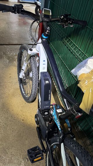 Bicicleta Eléctrica Montaña Blanca/Negra