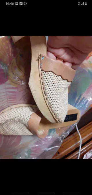 Zoccoli vintage beige e marroni