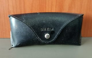 Funda para gafas SHEIN negra - gratis