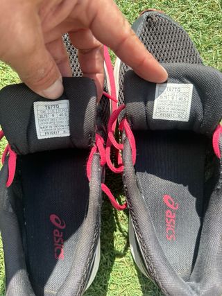 Zapatillas ASICS Mujer Talla 40.5 Negras/Rojas