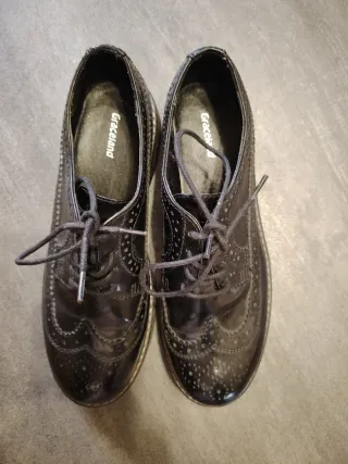 Scarpe donna eleganti brogue nere