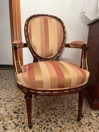 Dos sillones tapizados Loscertales