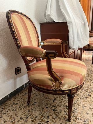 Dos sillones tapizados Loscertales