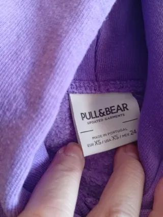 Sudadera Morada con Estampado Floral