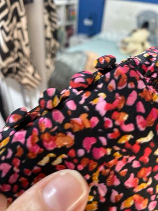 Blusa cuello alto estampada