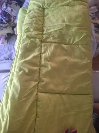 Edredón verde cama 150