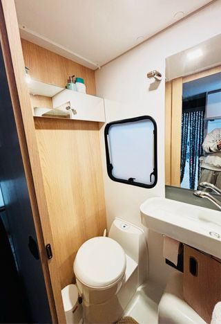 Caravana Adria Aviva 360 DK