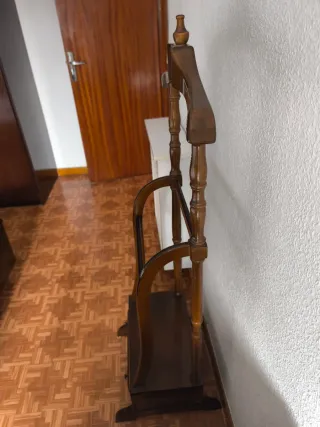 Galán de noche madera nogal