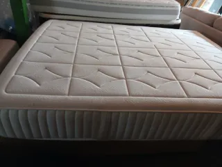 Colchon viscoelastico y somier con patas