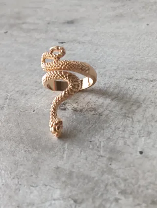 Anello Serpente Dorato Regolabile