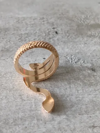 Anello Serpente Dorato Regolabile