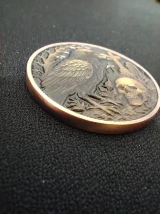 Moneda Memento Mori Calavera y Rosas