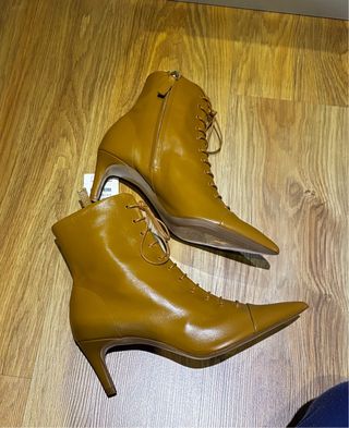 Botines de piel Zara