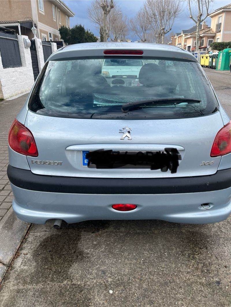 Peugeot 206 2004 - foto 1