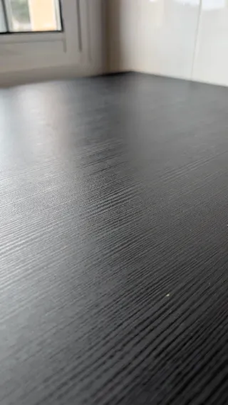 Mesa alta y 2 sillas